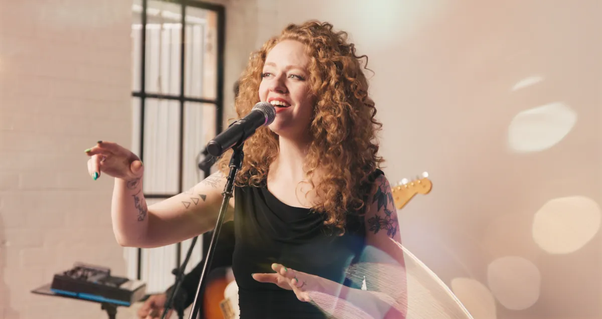 Tiny Pockets vocalist performing