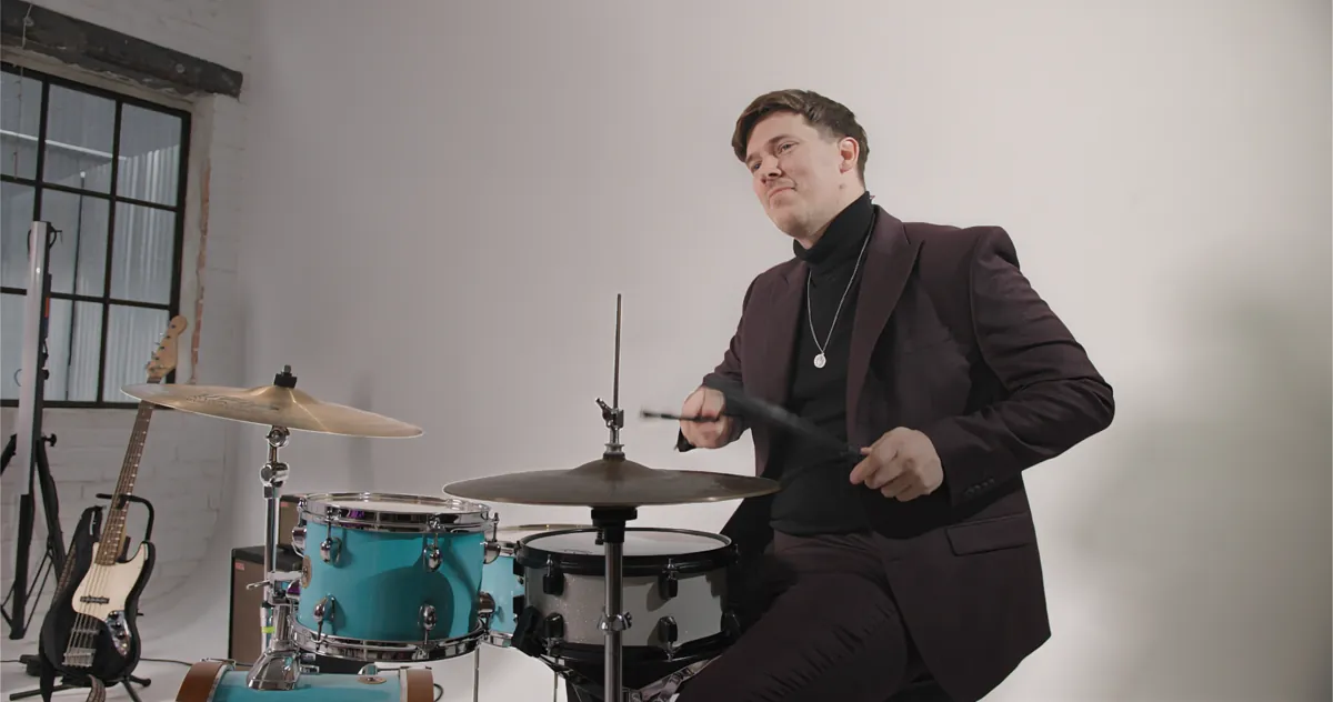 Tiny Pockets drummer in action